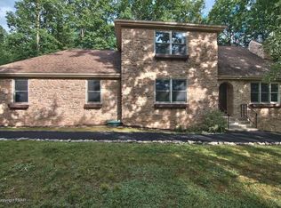 4279 Blue Mountain Xing, East Stroudsburg, PA 18301