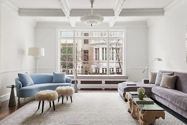 Sold by OFFICIAL | media 2