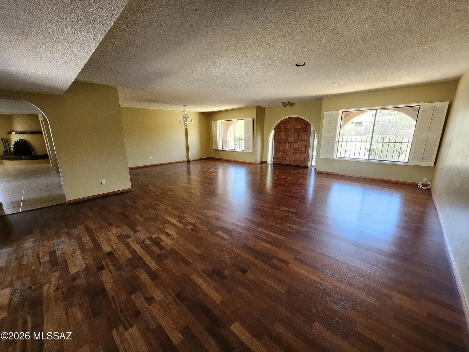 4 bed, 2.0 bath, 2372 sqft, $2,895 — Photo 3