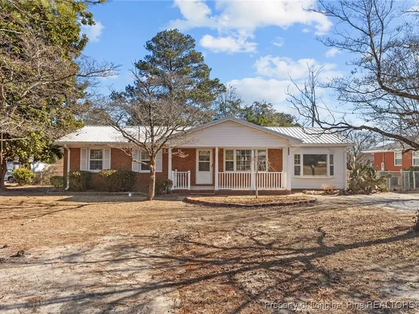 5755 Dove Dr, Hope Mills, NC 28348