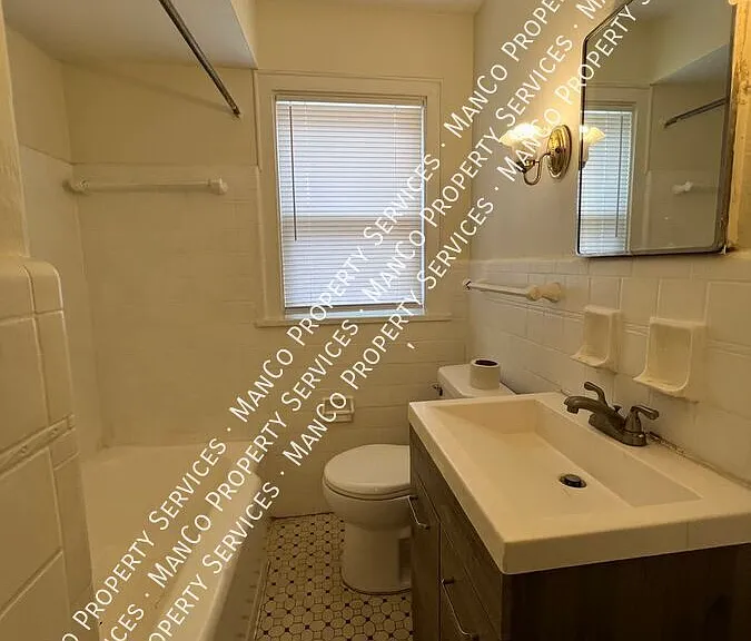 410 Delaware Ave #3 — Photo 6