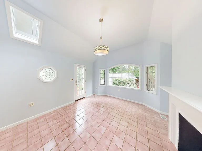 400 Dean Dr — Photo 5