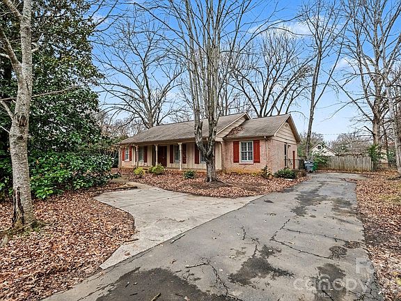 5th image of 3430 Rea Rd