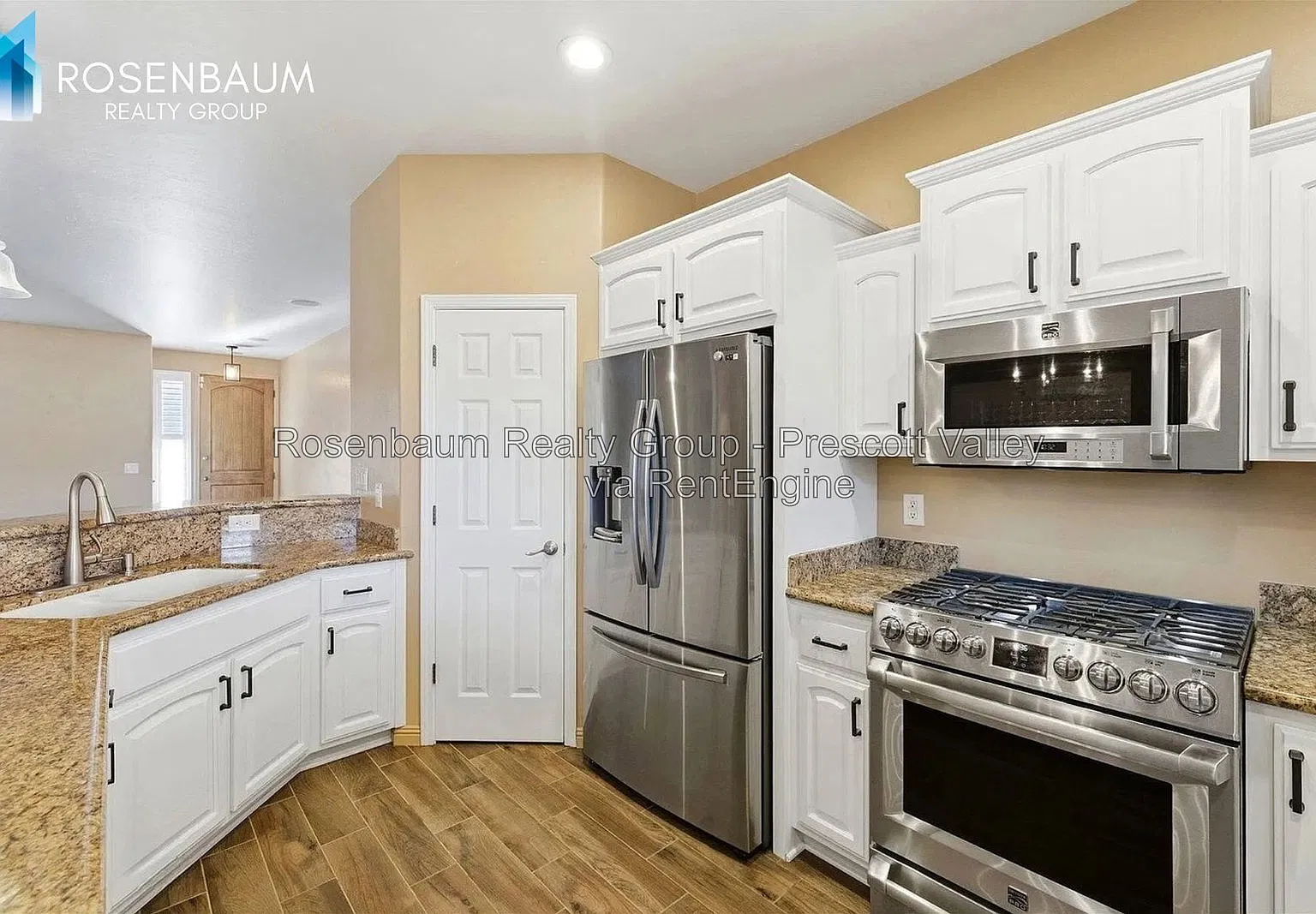 3 bed, 2.0 bath, 1886 sqft, $2,300 — Photo 4