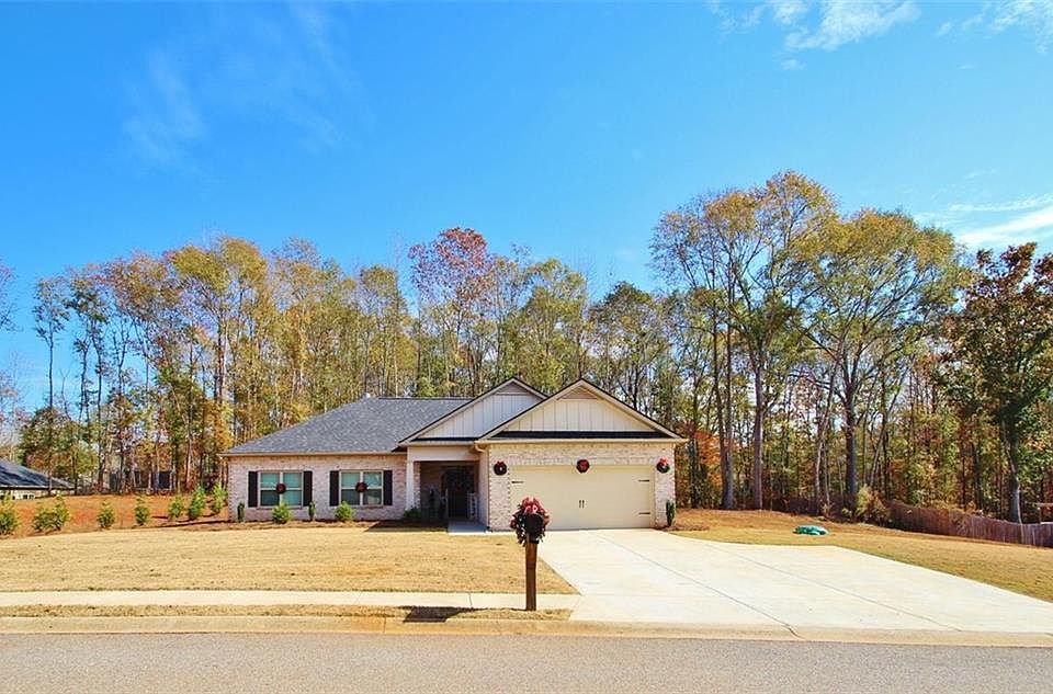 1st image of 412 River Mansion Dr