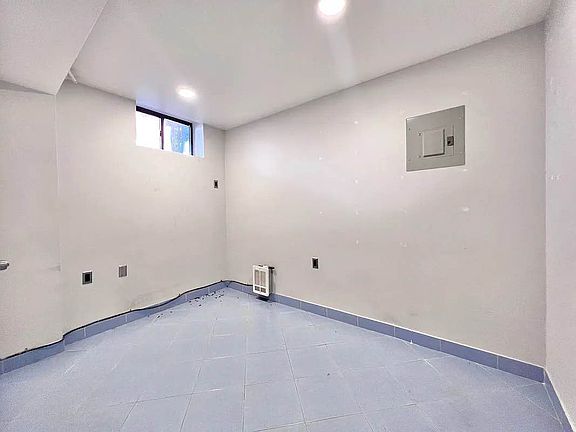 3rd image of 64 Steuben St APT 1L
