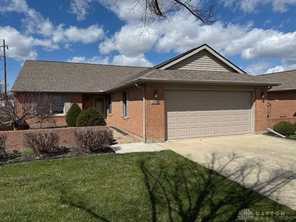 1608 Deeanne Dr, Xenia, OH 45385