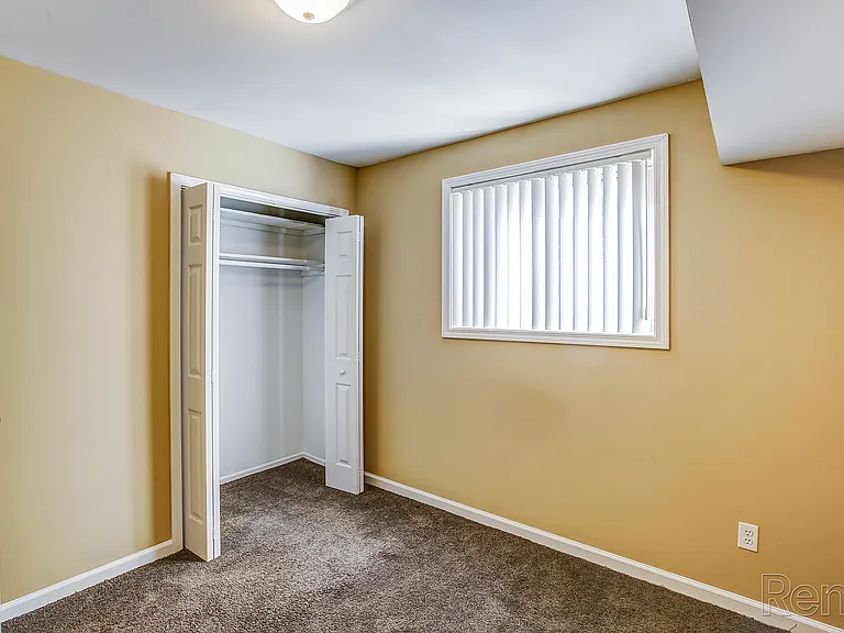 Bloomfield Apartments — Photo 7