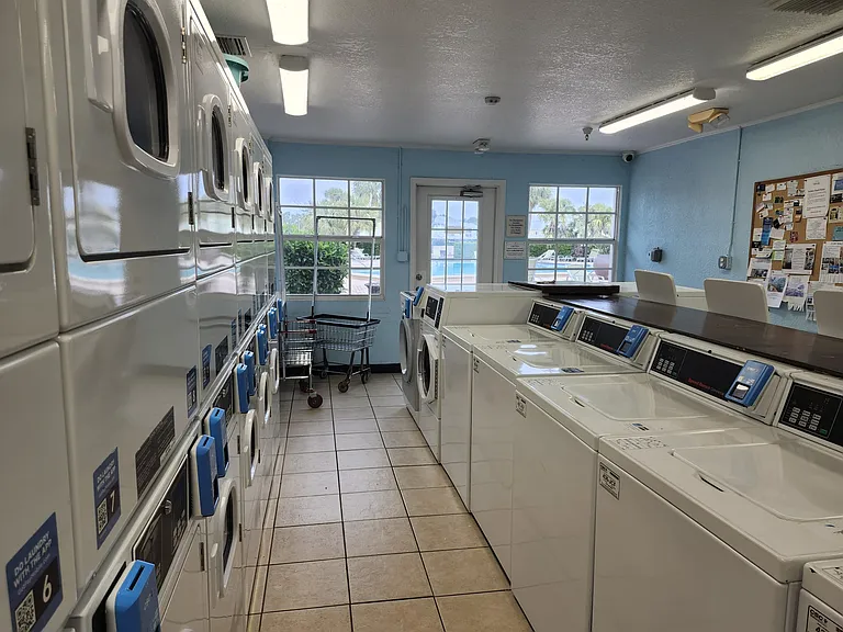 4756 Beach Dr SE #C — Photo 16