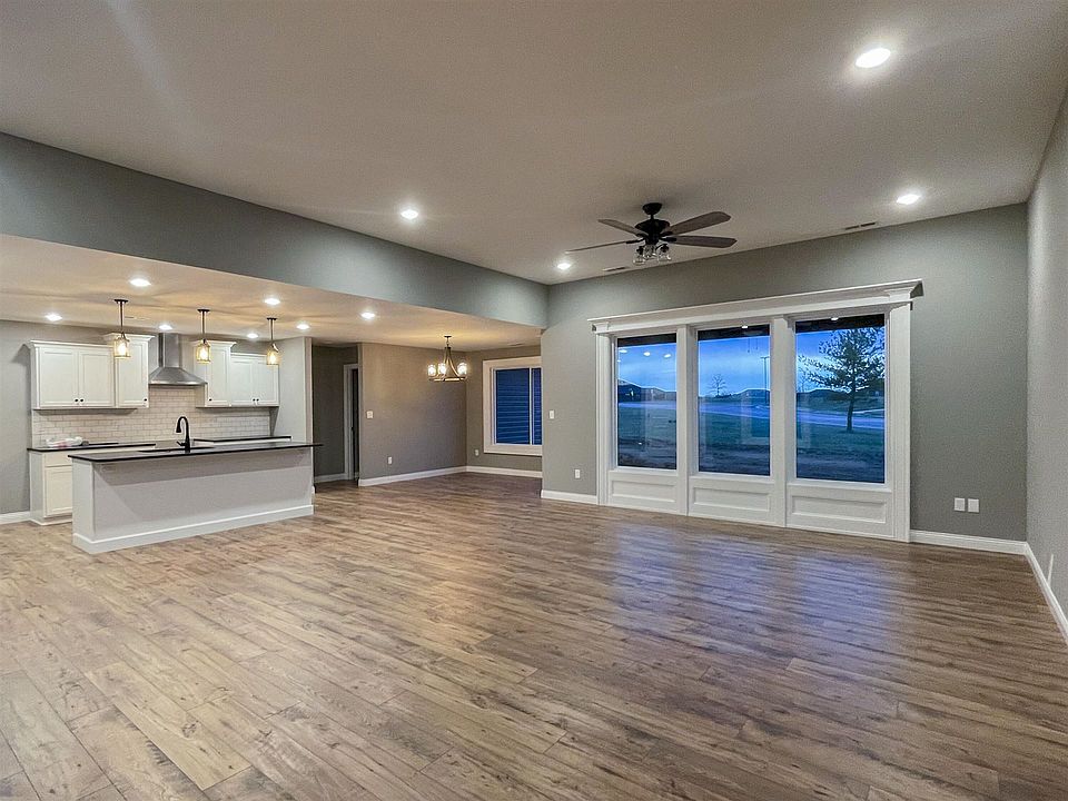 2nd image of 3320 Yellowwood Dr