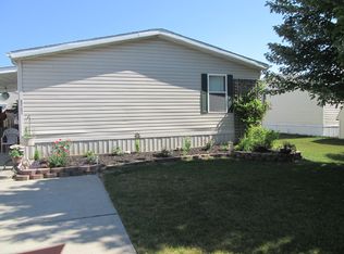 25038 Frontier Cir, Flat Rock, MI 48134