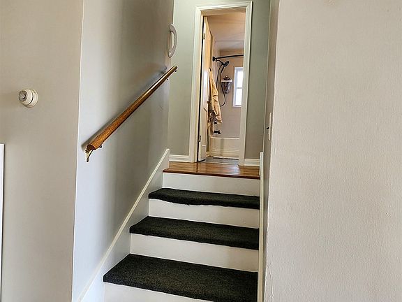 4th image of 505 S Poplar Street
