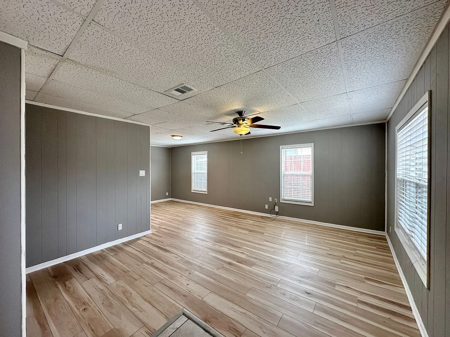 Viewable October 1st! Pets Accepted! — Photo 3