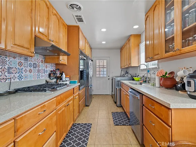 4503 Darien St — Photo 8