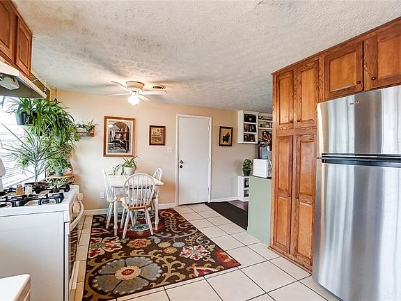 5th image of 3924 Milford Dr