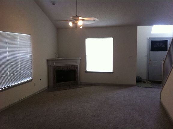 3rd image of 4104 NE Castellan Dr