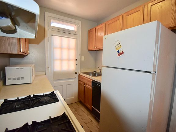 4th image of 2519 Wilson Blvd