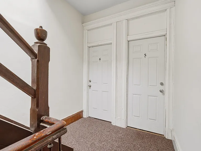 893 Montgomery St #6 — Photo 19