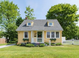 87 Potters Ave, Warwick, RI 02886