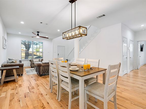 4th image of 3869 Pinebluff Ln