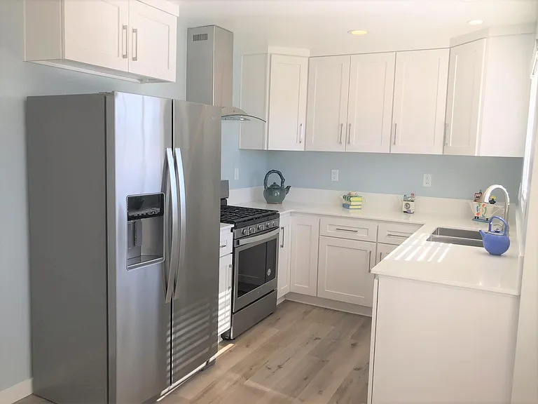 130 W Avenida Algodon #C — Photo 1