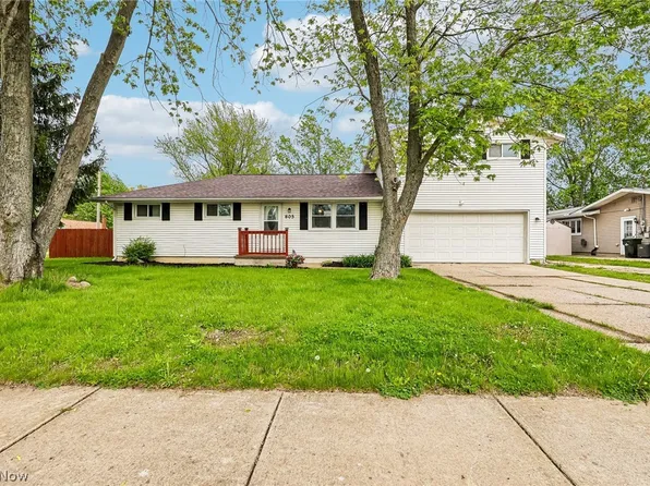 805 Roberts St, Sheffield Lake, OH 44054
