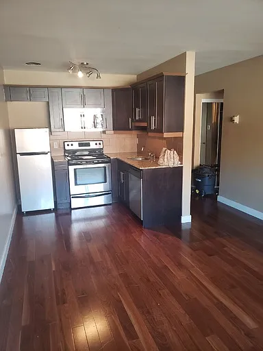 565 Corydon Ave #108 — Photo 2