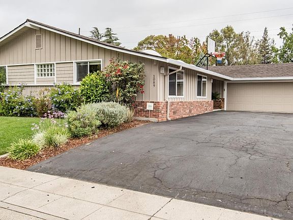 2nd image of 1089 Valley Forge Dr