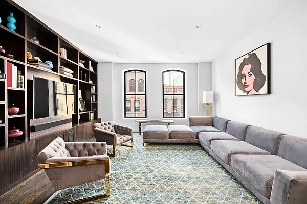 Sold by Compass | media 1