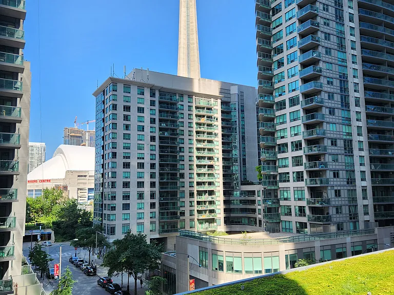 12 York St #308 — Photo 1