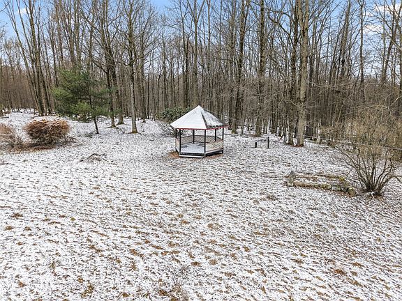 5th image of 67 Flagstone Ln