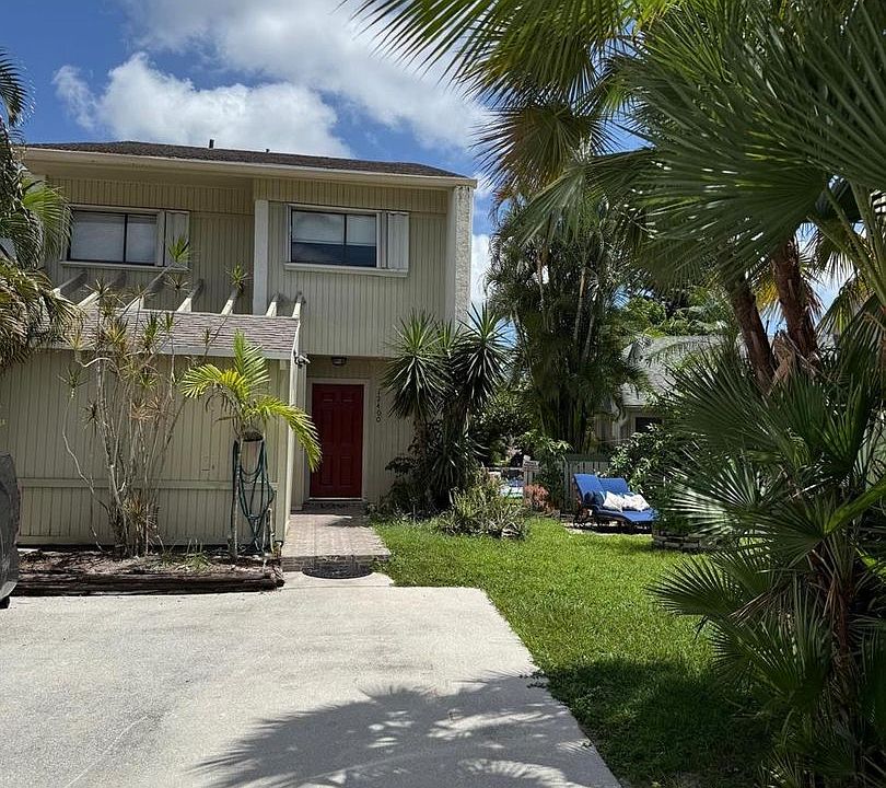 1st image of 12400 Westhampton Cir