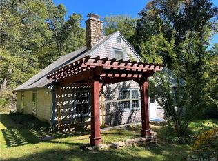93 Sleepy Hollow Rd, North Stonington, CT 06359