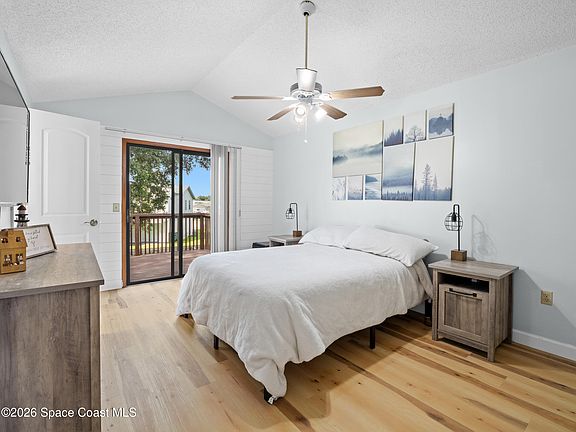 5th image of 1680 Clover Cir