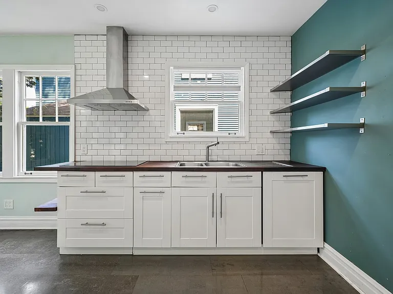 246 Maple Ave — Photo 13