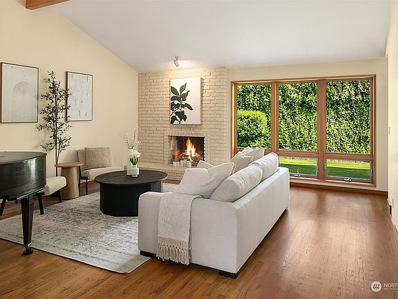 3rd image of 8370 SE 61st Street