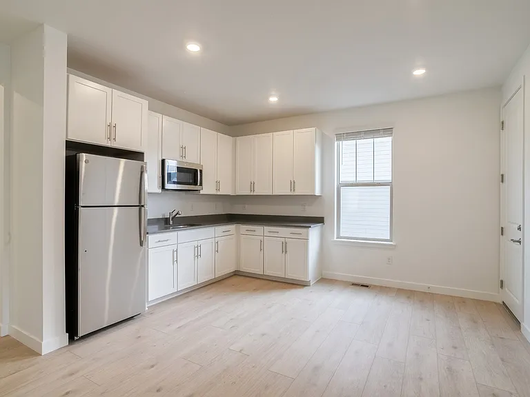15402 W Dequesne Ave — Photo 18