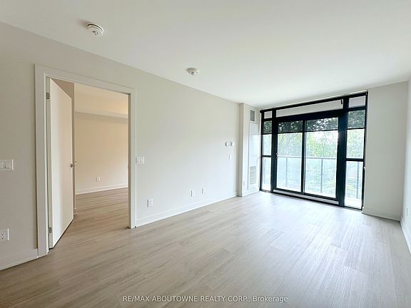 5th image of 3385 Dundas St W #303