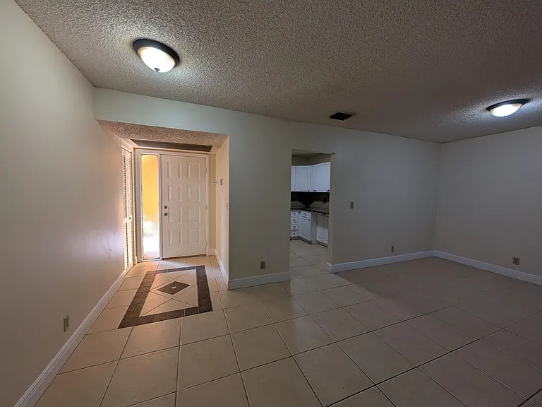 3830 Coral Tree Cir — Photo 7