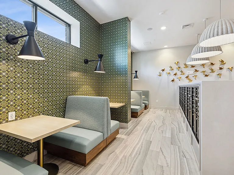 Jayden Apartments — Photo 21