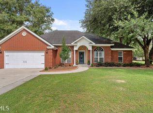 98 Lansing Dr, Ellabell, GA 31308