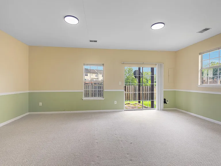 21639 Kings Crossing Ter — Photo 24