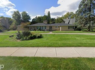 2570 Lahser Rd, Bloomfield Hills, MI 48302