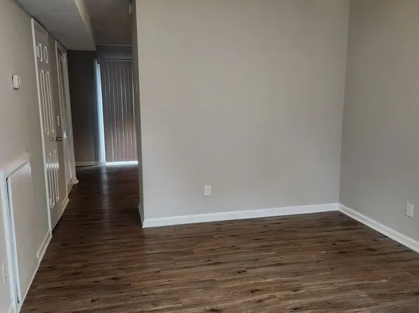 142 Villa Ct APT C, West Columbia, SC 29170