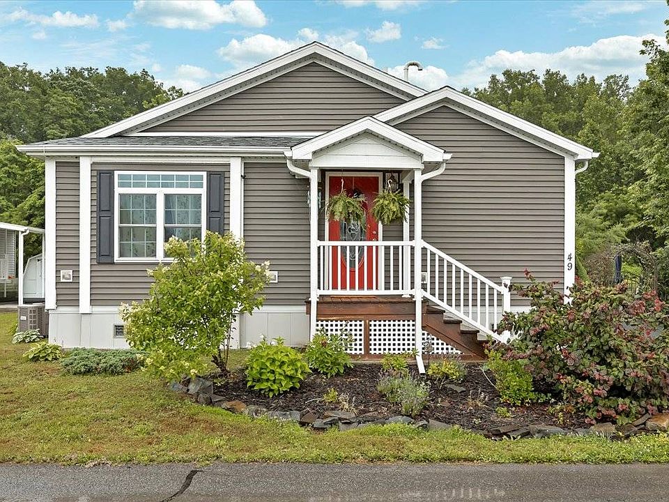 1st image of 49 Tuscany Mdws