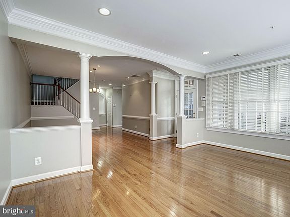 4th image of 207 Jay Dr