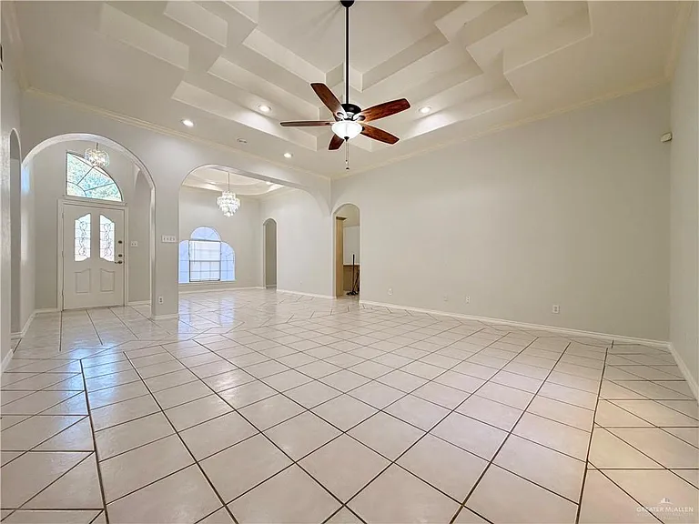 2505 W Sandpiper Ave — Photo 5