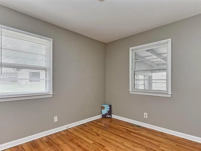 4706 Kansas Ave — Photo 10