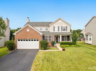 2356 Shadow Hills Ln, Aurora, IL 60503