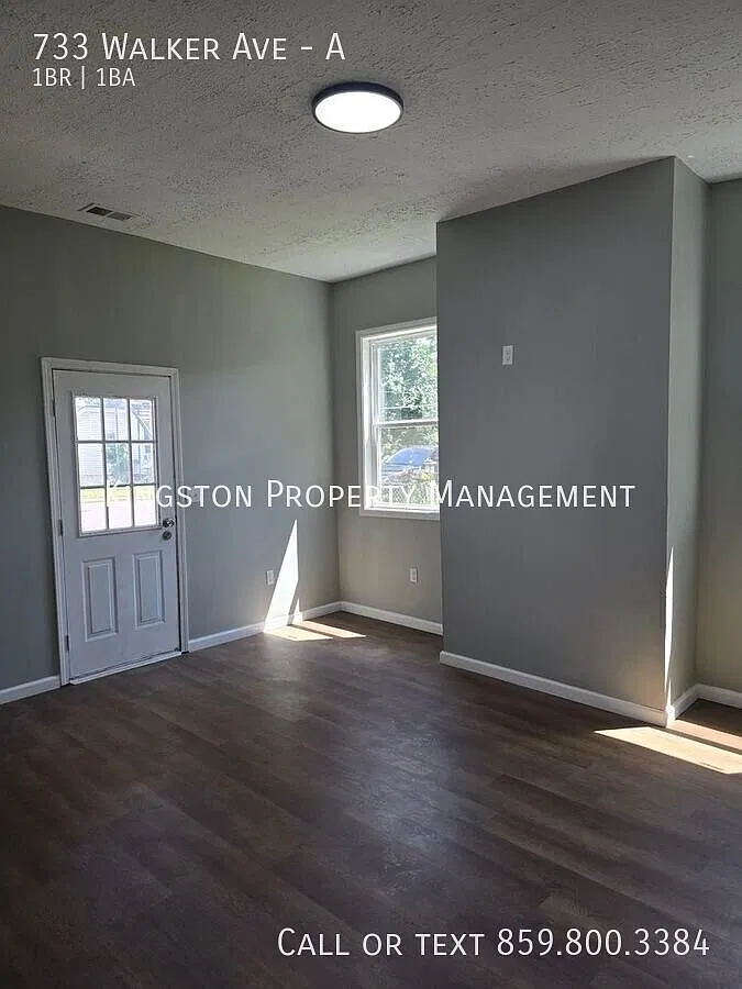 Newly Remodeled 1 Bedroom Now Available — Photo 3